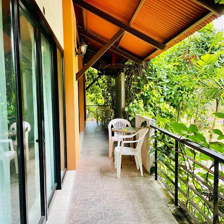 Wassana Sitdharma Guesthouse Trang Extérieur photo