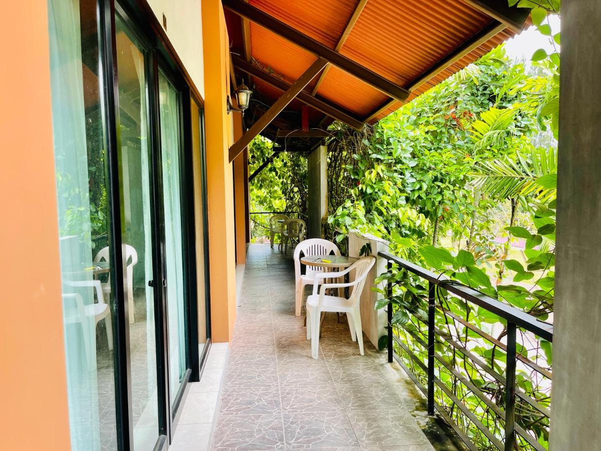 Wassana Sitdharma Guesthouse Trang Extérieur photo