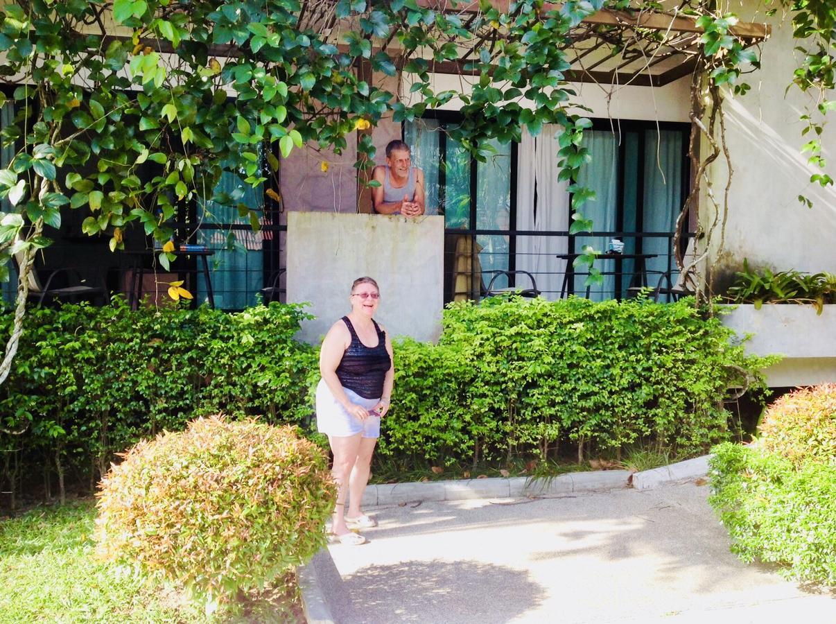 Wassana Sitdharma Guesthouse Trang Extérieur photo