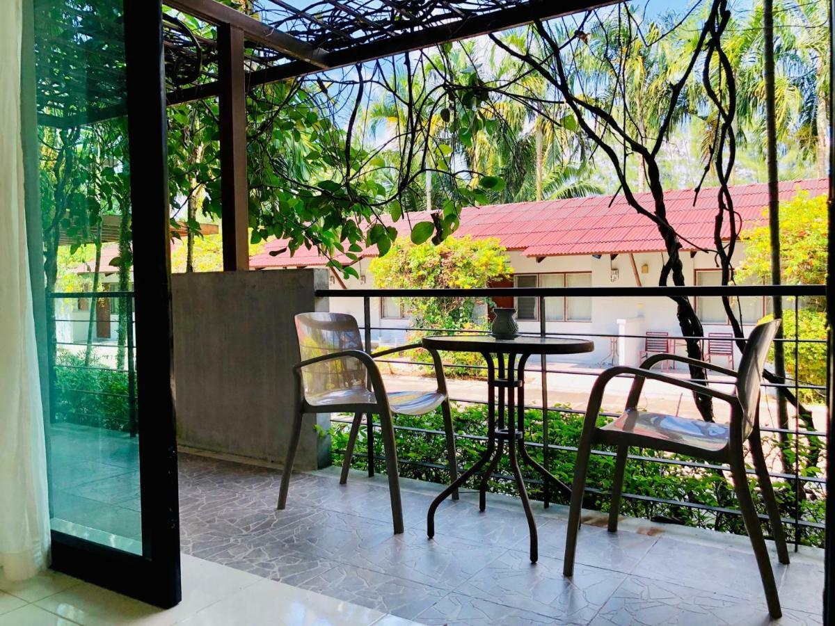 Wassana Sitdharma Guesthouse Trang Extérieur photo
