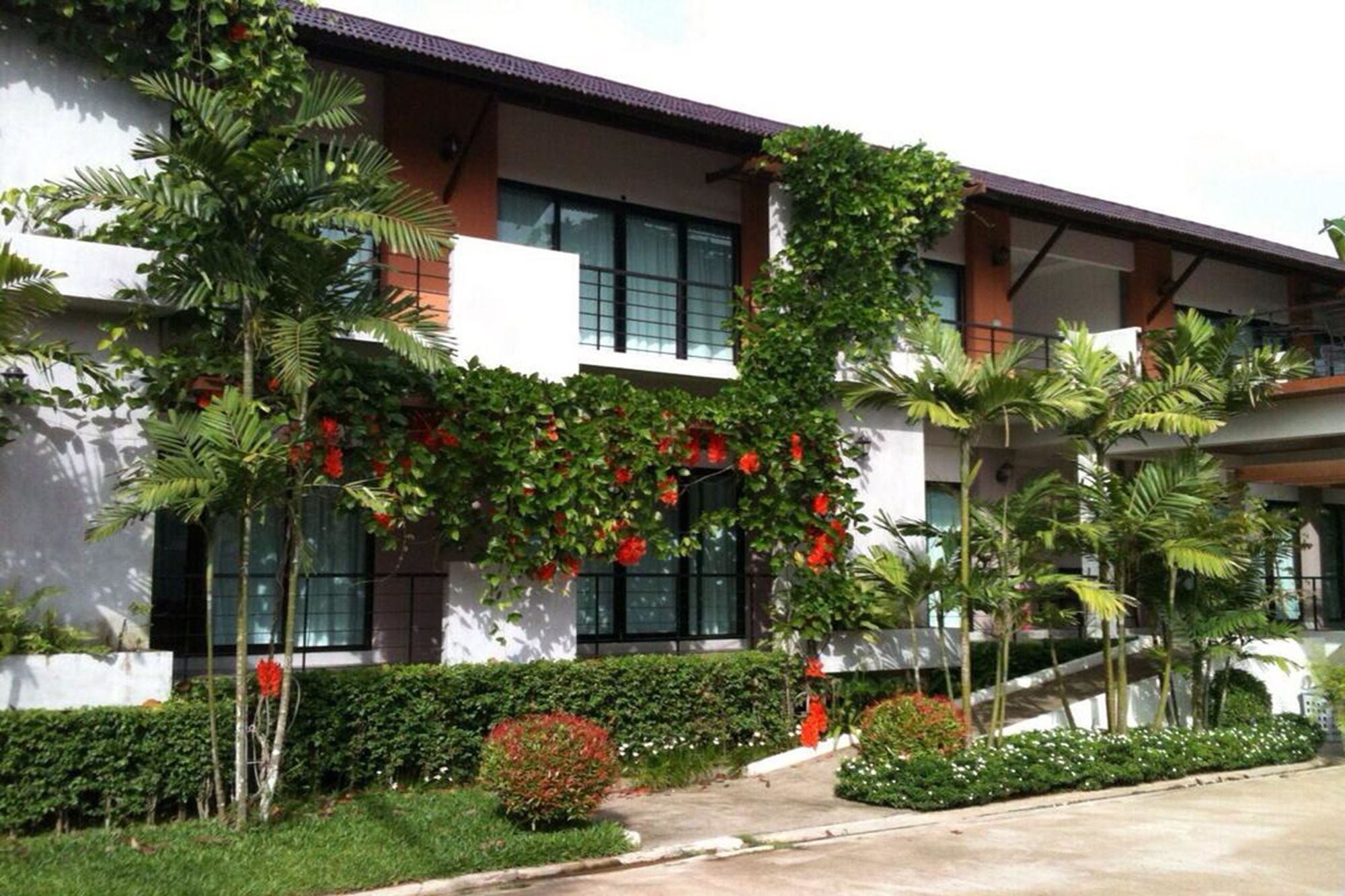 Wassana Sitdharma Guesthouse Trang Extérieur photo