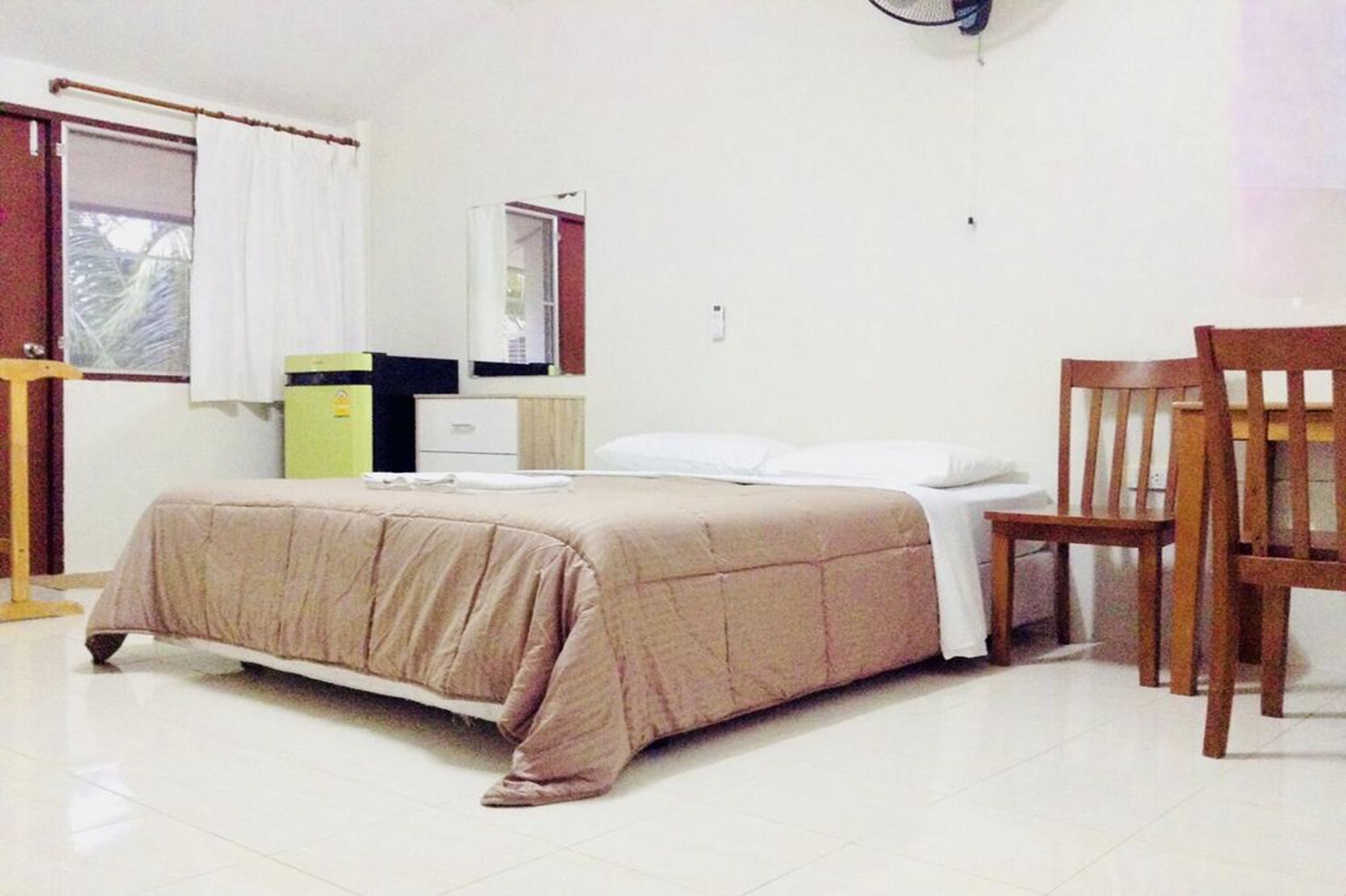 Wassana Sitdharma Guesthouse Trang Extérieur photo